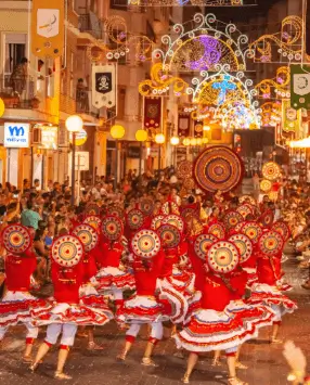 Desfiles de Moros y Cristianos en Oliva