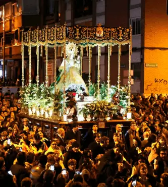 Publicidad exterior durante las Fiestas de la Virgen de la Paz en Alcobendas Vallas y monopostes en fiestas patronales de Alcobendas