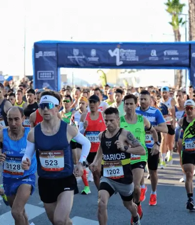 Publicidad exterior durante el Maratón Internacional en Alicante
