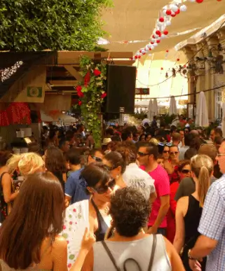 Publicidad exterior durante la Feria de Almería