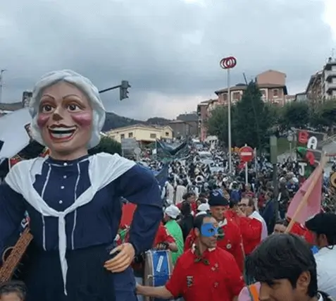 Publicidad exterior durante el Artunduaga Kultura Fest