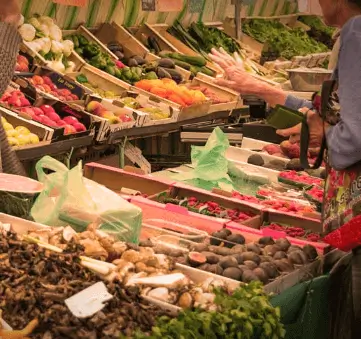 Publicidad exterior durante el Mercado de Navidad de Basauri