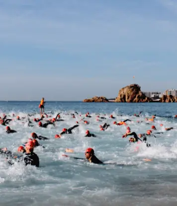 Travessia Popular del Port de Blanes Travesía a nado de Blanes