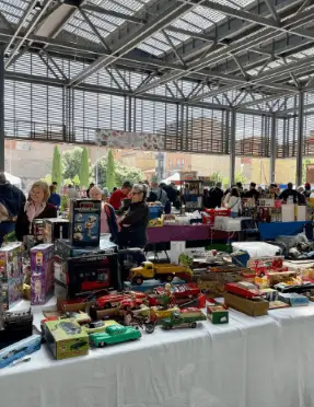 Publicidad exterior en la Festa del Joguet Stands de juguetes en Figueres