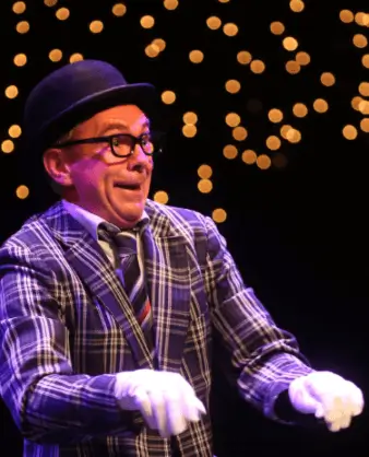 Publicidad exterior en Humor Figueres Espectáculos de comedia en Figueres