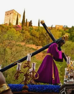 Publicidad exterior durante la Semana Santa en Granada