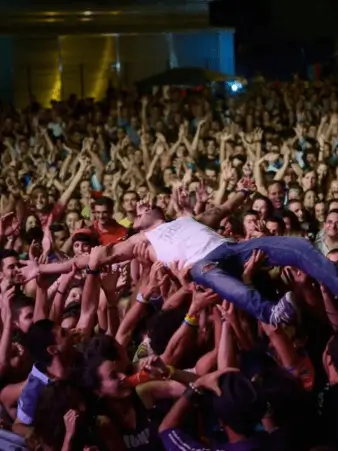Publicidad exterior durante el festival Zaidín Rock