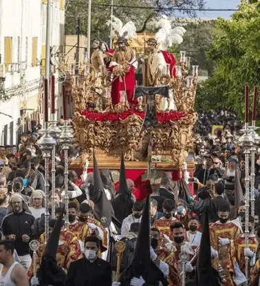 Publicidad exterior durante la Semana Santa de Huelva