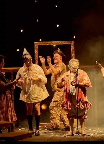 Publicidad exterior en Lorca durante el Festival de Teatro Clásico