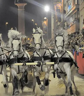 Publicidad exterior durante la Semana Santa de Lorca