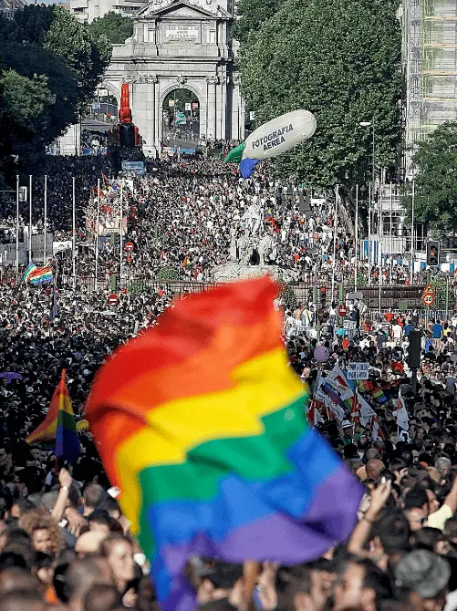 Publicidad exterior durante Madrid Orgullo
