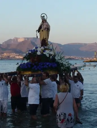 Procesión marinera Virgen del Carmen