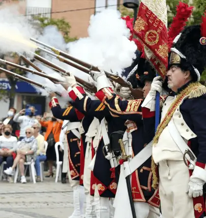 Publicidad exterior en el 2 de Mayo - Fiesta de la Independencia