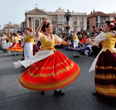 Publicidad exterior durante las Fiestas de Primavera de Murcia Publicidad exterior durante las Fiestas de Primavera de Murcia