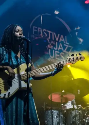 Publicidad exterior durante el Festival de Jazz e Blues de Pontevedra Publicidad exterior Jazz y Blues Pontevedra