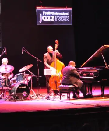 Publicidad exterior durante el Festival Internacional de Jazz de Reus