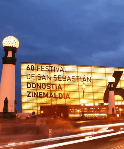 Publicidad exterior durante el Festival Internacional de Cine de San Sebastián Publicidad exterior durante el Festival Internacional de Cine de San Sebastián