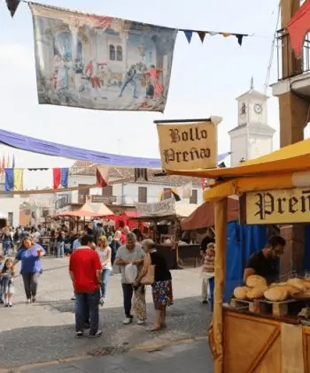 Publicidad exterior en la Feria Barroca de Valdemoro