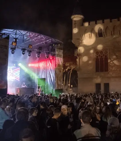 Publicidad exterior durante el Concierto en Vivo en el Puerto de Vila-Seca