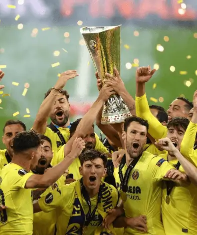 Publicidad exterior en el Trofeo Villarreal CF