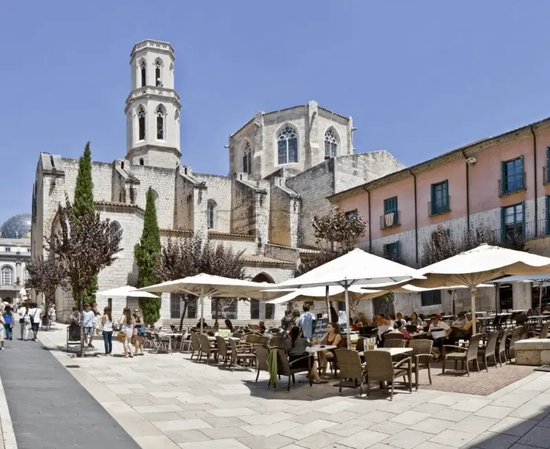 Publicidad exterior en Figueres Vallas publicitarias en los accesos y la Rambla de Figueres